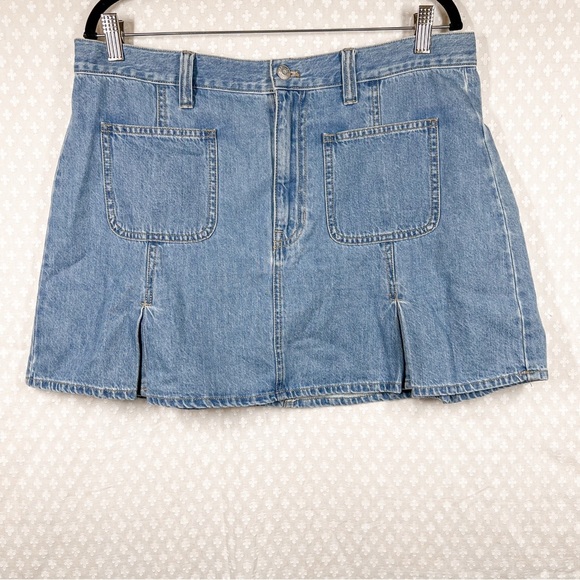 Madewell Light Wash Pleated Denim Mini Skirt - Picture 2 of 6